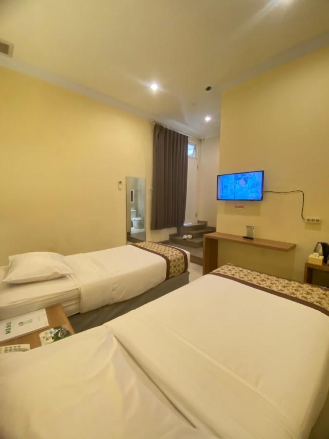 Riverstone Hotel&Cottage Batu  Esterno foto