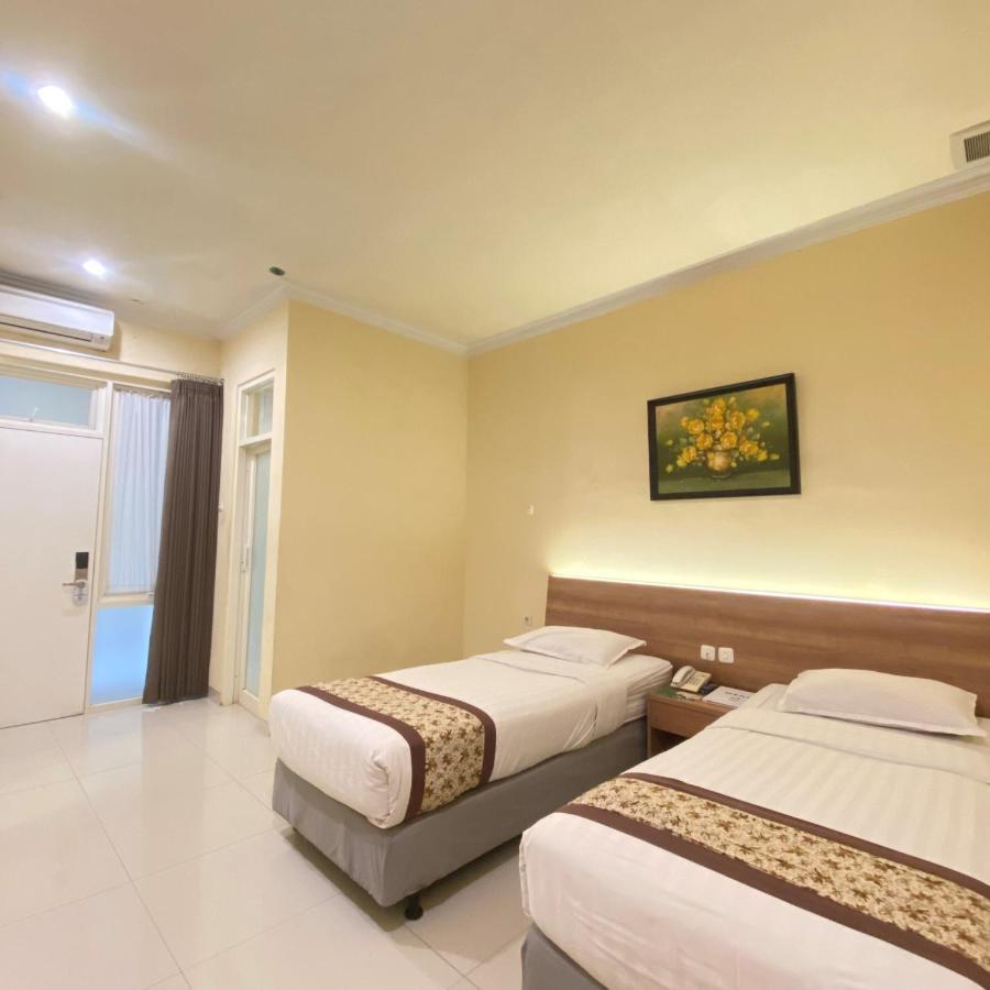 Riverstone Hotel&Cottage Batu  Esterno foto