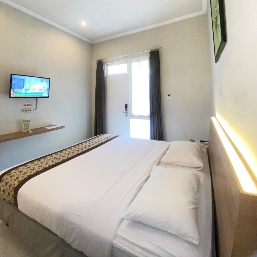 Riverstone Hotel&Cottage Batu  Esterno foto
