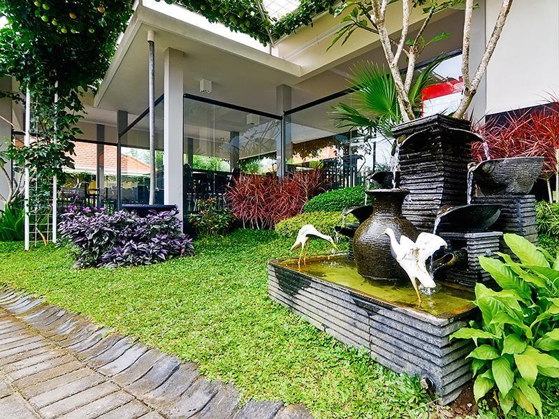 Riverstone Hotel&Cottage Batu  Esterno foto