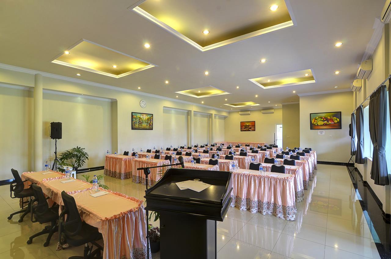 Riverstone Hotel&Cottage Batu  Esterno foto